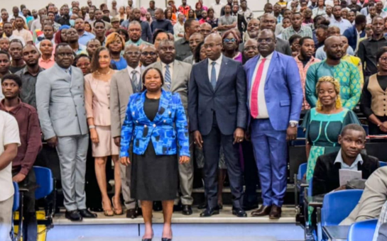 Gabon : le gouvernement recrute 900 enseignants de sciences et mathématiques