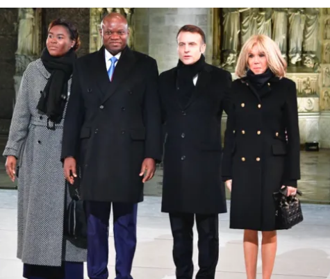 Oligui Nguema à la réouverture de la cathédrale Notre dame  de Paris