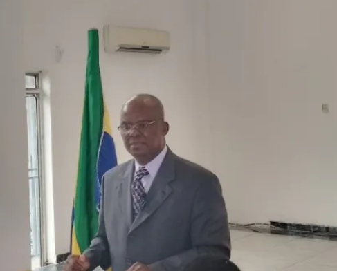 Gabon : de retour d’exil, Daniel Mengara annonce sa candidature à l’élection présidentielle de 2025